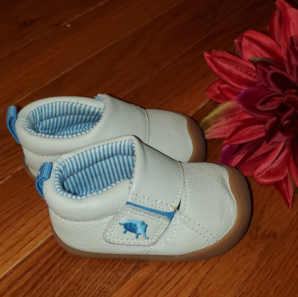 Carter's Toddler Boys Walker Shoes Size 2.5